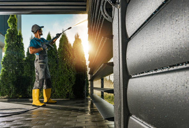 Best Animal Enclosure Cleaning  in Jones Creek, TX
